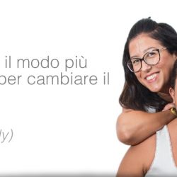 [Frasi & Aforismi] Un sorriso è il modo più economico per cambiare il tuo look ...