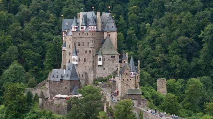 Castello Di Eltz Proposte Di Viaggio By Podium